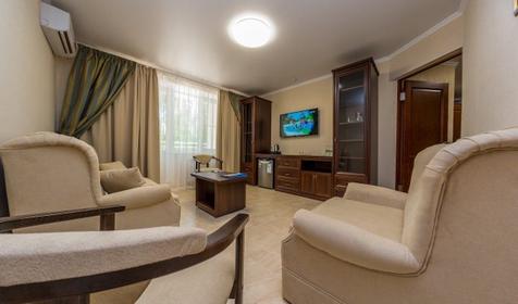 Люкс двухместный двухкомнатный с балконом (корпус 3) с балконом (корпус 3)