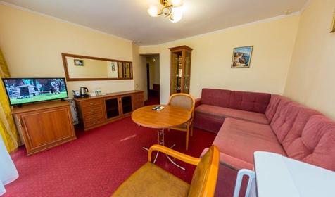 Люкс двухместный двухкомнатный с балконом (корпус 1)