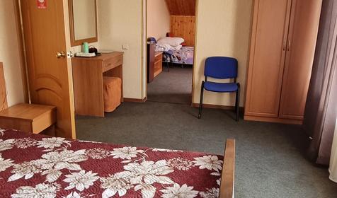 Пятиместный стандартный семейный с балконом или террасой