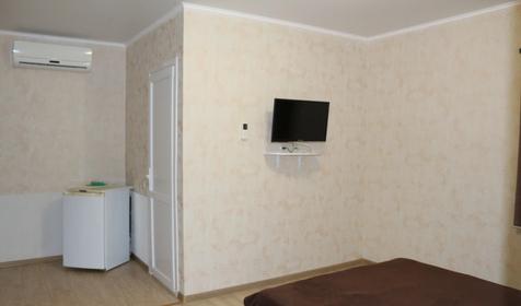 Четырехместный двухкомнатный номер с балконом