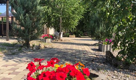 Шестиместный трехкомнатный коттедж