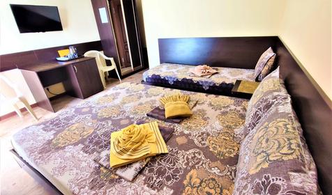 Улучшенный трехместный с балконом и видом на море