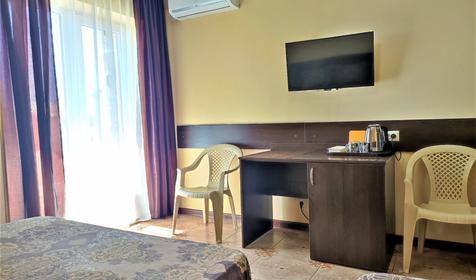 Улучшенный трехместный с балконом и видом на море