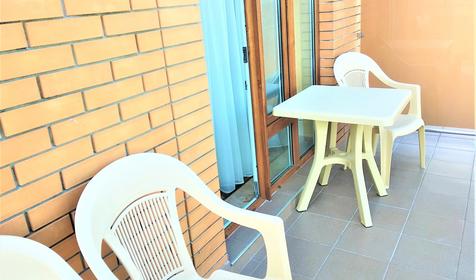 Трехместный Делюкс с большим балконом и видом на море