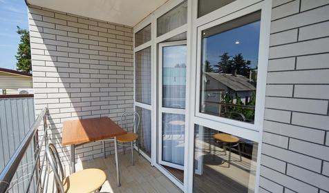 Студия трехместная с кухней