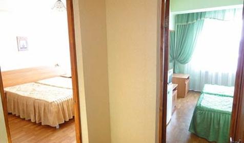 Люкс четырехместный трехкомнатный. Санаторий Рябинушка, г. Анапа