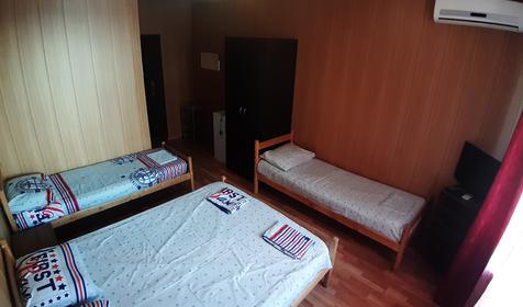 Четырехместный. Гостевой дом "Ираида". Сочи, Лоо