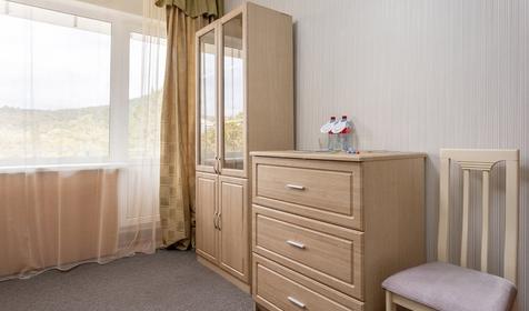 Семейный двухместный двухкомнатный. Оздоровительный комплекс AZIMUT Отель Прометей Небуг