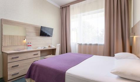 Семейный двухместный двухкомнатный. Оздоровительный комплекс AZIMUT Отель Прометей Небуг