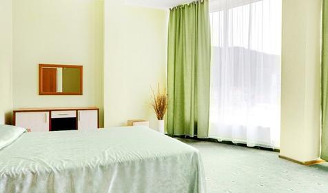 Семейный трехместный двухкомнатный с видом на море. Отель "Морской клуб". Туапсе, Небуг