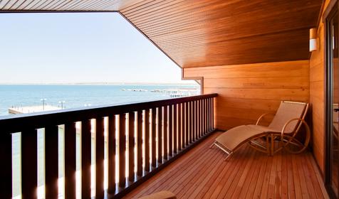 Люкс двухместный. Пляж-отель "Золотая бухта". Анапа