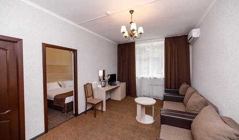 Двухкомнатный первой категории. Пансионат отдыха Кавказ, Геленджик