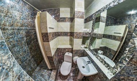 Люкс трехместный (вид на море боковой). Гостиница Шторм, г. Сочи, п. Лазаревское