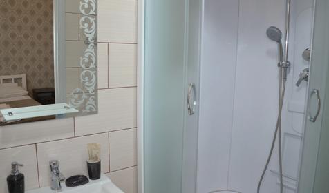 Семейный трехместный