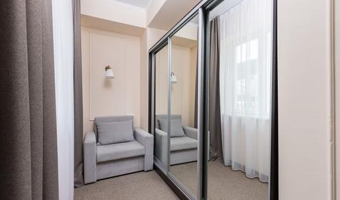 Семейный с балконом