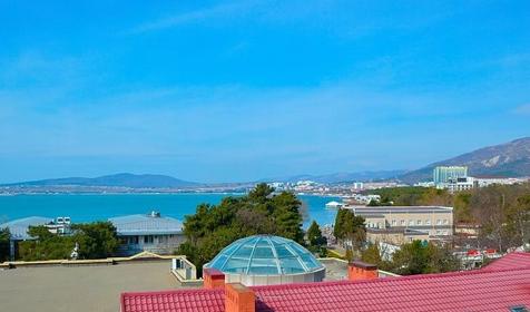 Стандарт двухместный с балконом. Отель "Центральный". Геленджик