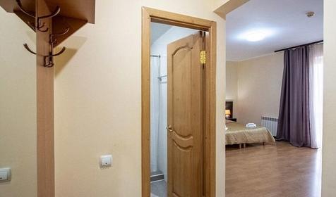 Улучшенный двухместный с балконом. Отель "Центральный". Геленджик