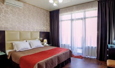 Апартаменты с террасой. Отель "Парадейсон". Геленджик