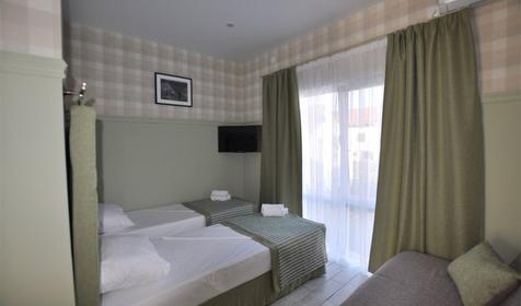 Комфорт четырехместный. Апарт-отель Gus House (Гус Хаус). Сочи