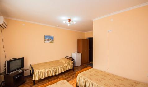 Эконом трехместный