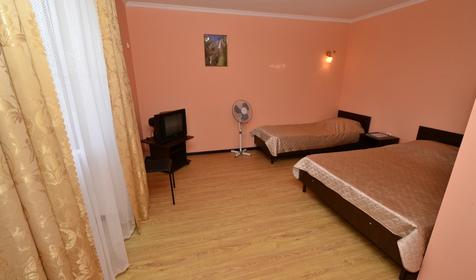 Эконом трехместный