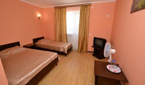 Эконом трехместный