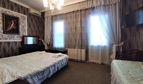 Семейный трехместный