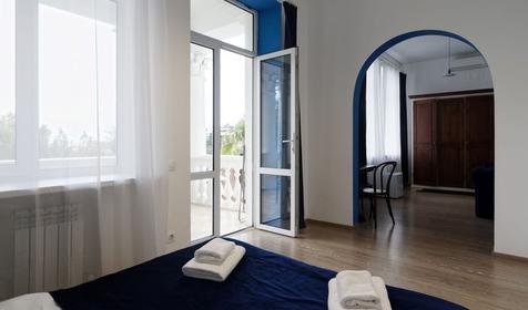 Люкс двухкомнатный с балконом. Отель Очарование моря, Сочи