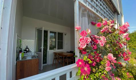 Трехместный с удобствами и кухней (улучшенный)