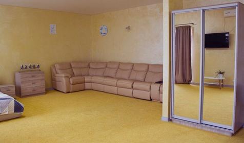 Студия с балконом