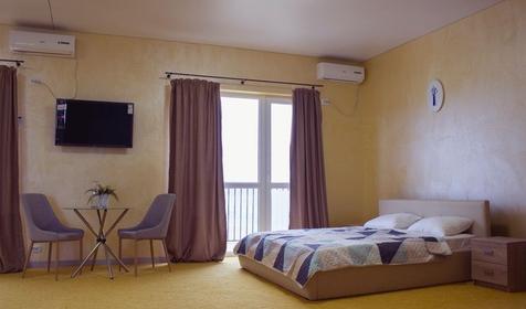 Студия с балконом