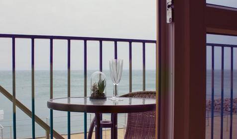 Студия с балконом