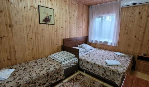 Стандарт трехместный. Гостевой дом Персиковый сад, г. Геленджик, п. Криница, с. Береговое