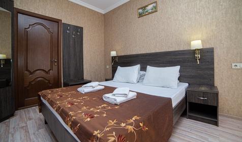 Полулюкс трехместный