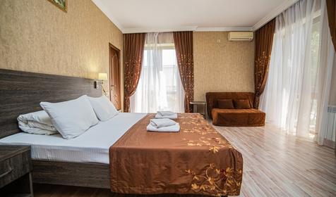 Полулюкс трехместный