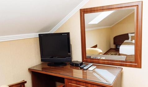 Стандарт трехместный мансардный. Отель Аркадия Плюс, г. Сочи, Адлерский район