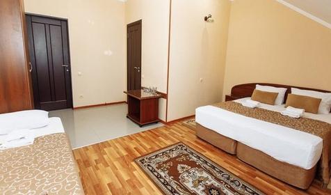 Стандарт трехместный мансардный. Отель Аркадия Плюс, г. Сочи, Адлерский район