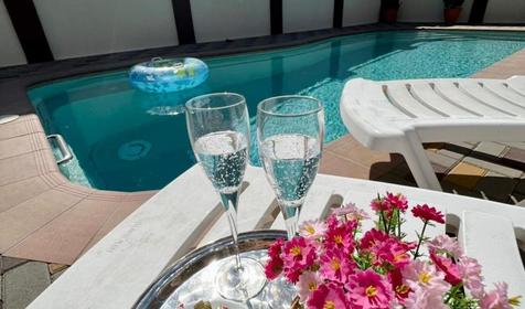 Гостевой дом Парус Голубая бухта. Геленджик