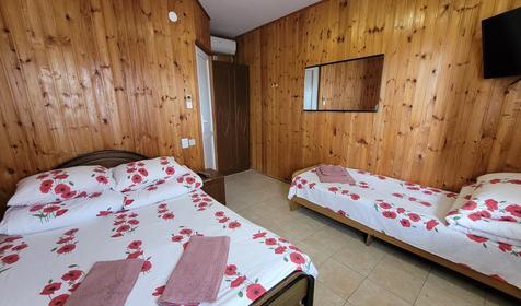 Трехместный