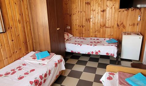 Трехместный