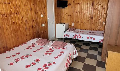 Трехместный