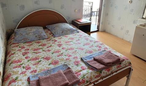 Трехместный