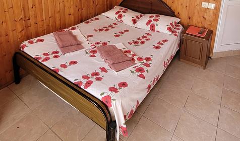 Трехместный