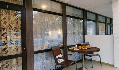 Полулюкс трехместный с террасой