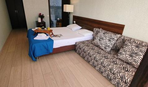 Полулюкс четырехместный с балконом