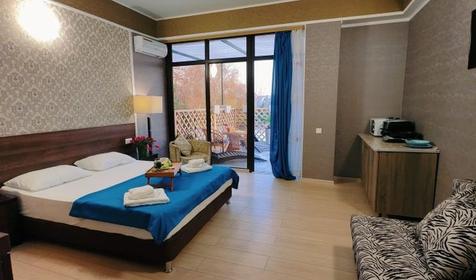 Студия пятиместная