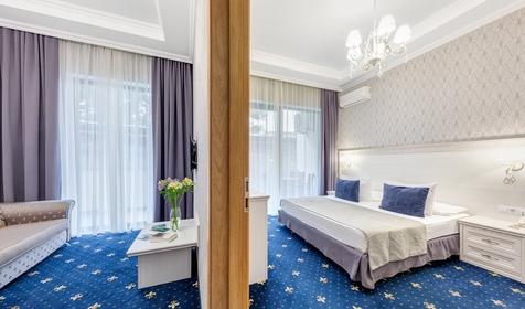 Семейный двухкомнатный трехместный с балконом (1 этаж)