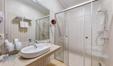 Семейный двухкомнатный трехместный с балконом (1 этаж)