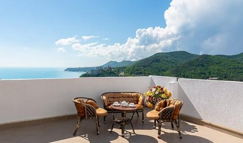 Улучшенный с террасой