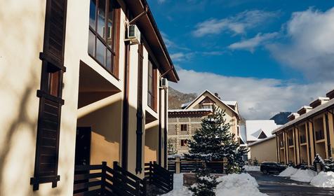 Гостевой комплекс Mountain Villas (Маунтин Виллас), Сочи, Адлерский район, с. Эсто-Садок